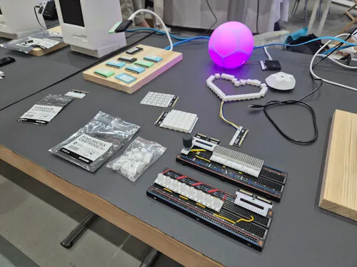 Stand von Oxocard auf der Maker Fair 2024