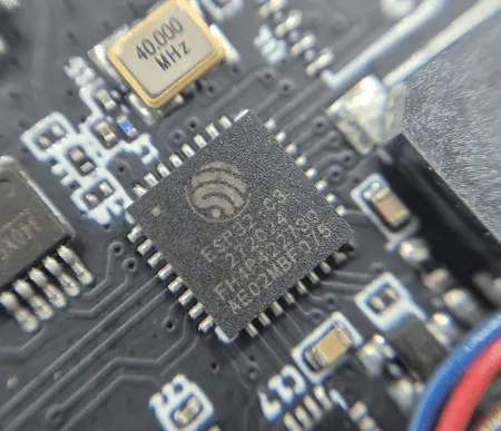 ESP32-C3 Chip auf dem runden Elecrow Crowpanel