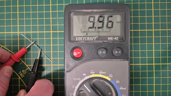 10 kOhm Referenzwiderstand messen