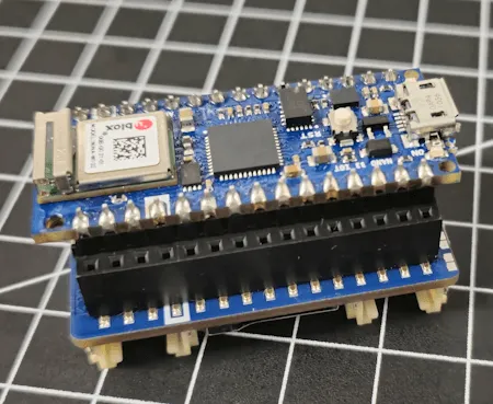 Arduino Nano Connector Carrier mit Arduino Nano 33 IoT