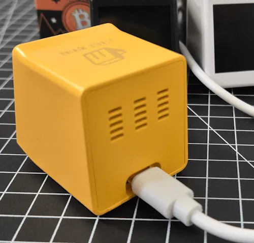 Jingle Mining - CryptoTracker - Einrichten - Step0 - Stromversorgung via USB-C