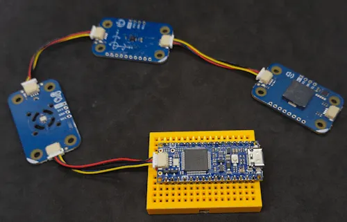 Arduino Nano R4 mit Modulinos kaskadierend angeschlossen