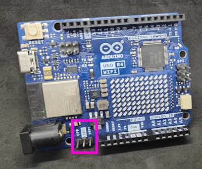 Arduino UNO R4 WiFi - VRTC Pins