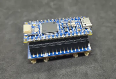 Arduino Nano R4 - Nano Connect Carrier