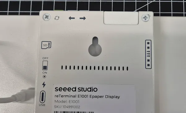 seeed studio reTerminal E1001 - Aufnahme Wandmontage